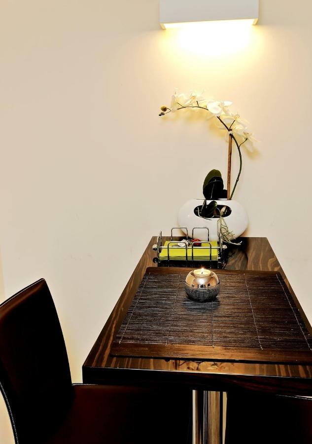 Design Apartment Naehe Duesseldorf เครเฟลด์ ภายนอก รูปภาพ