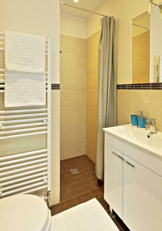 Design Apartment Naehe Duesseldorf เครเฟลด์ ภายนอก รูปภาพ